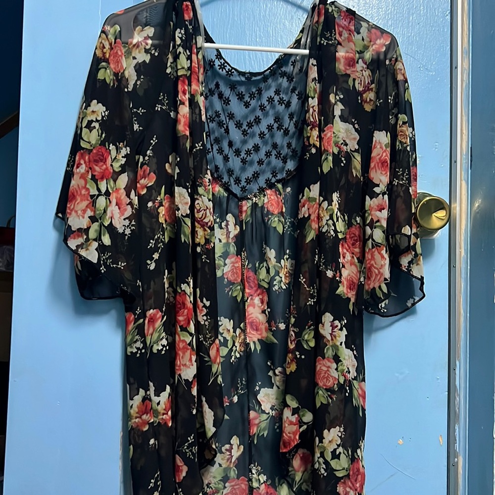 Long Floral Lace Kimono